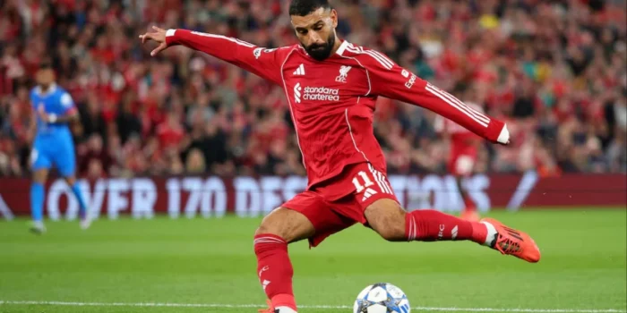 Liverpool punya 4 opsi pengganti Salah di sayap kanan melawan MU
