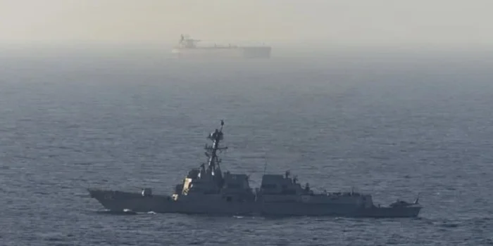 Mantan Panglima NATO: AS dan Iran Adu Nyali di Selat Hormuz