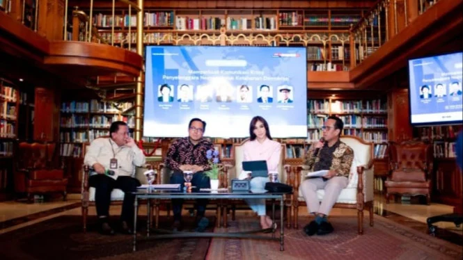 Memenuhi Kesenjangan Komunikasi Publik di Masa Demokrasi