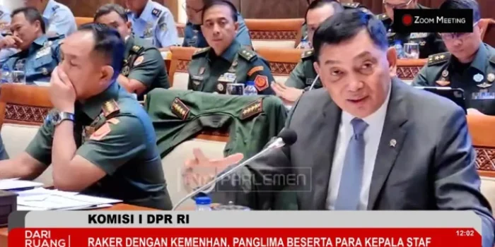 Menhan dan Panglima TNI Bahas Pasukan Perdamaian dengan Komisi I DPR