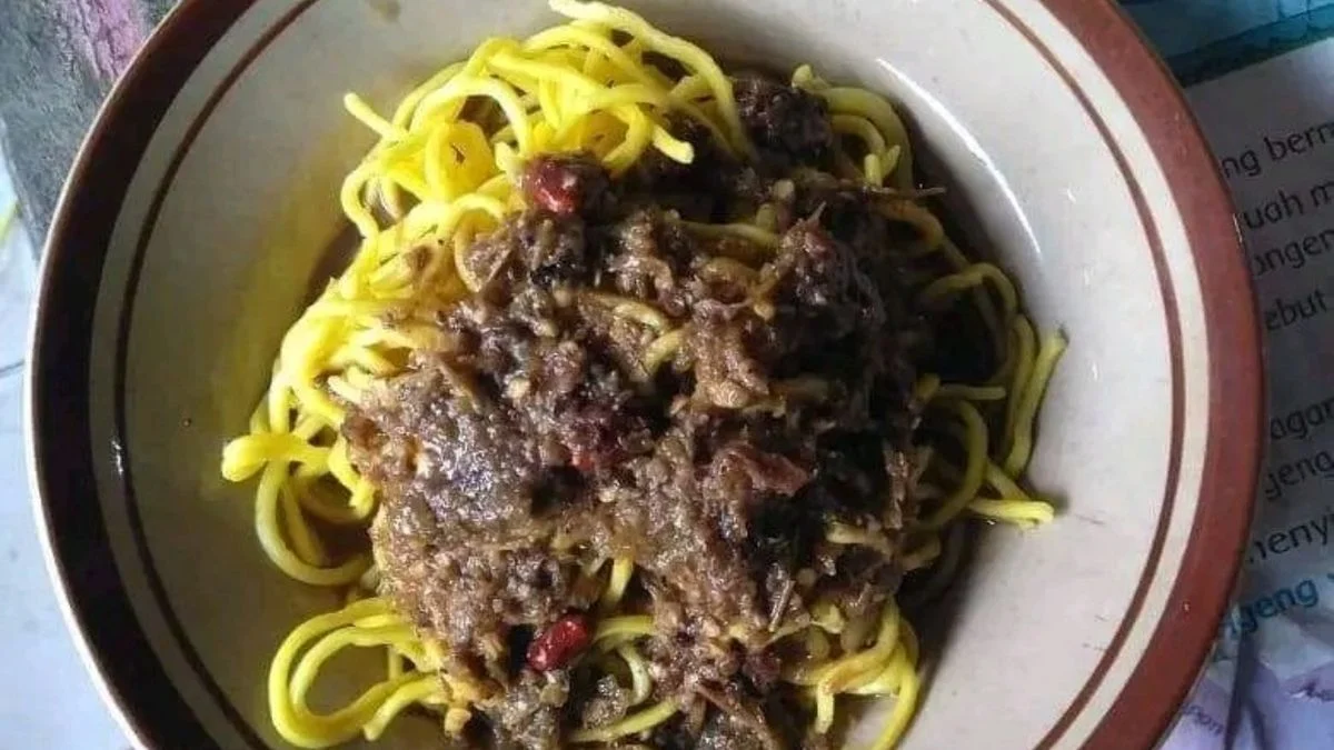 Mie Srodot Indramayu: Pedas Legendaris Bikin Nagih