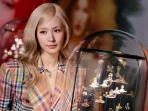 Miyeon (G)I-DLE Curi Perhatian di Pembukaan Pameran Vivienne Westwood Macau