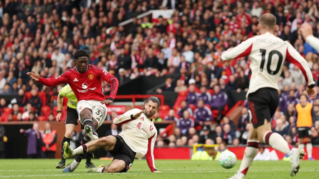 MU Bungkam Liverpool
