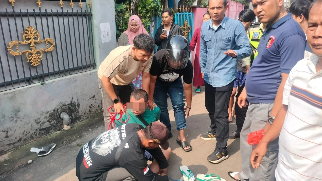 Nenek di Tangsel Ditusuk Tetangga Saat Gendong Cucu, Motif Mengejutkan