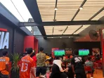 Nobar Persija vs Persib Ramai Diserbu Suporter, Sepak Bola Kini Gaya Hidup