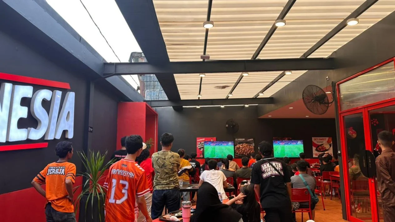 Nobar Persija vs Persib Ramai Diserbu Suporter, Sepak Bola Kini Gaya Hidup