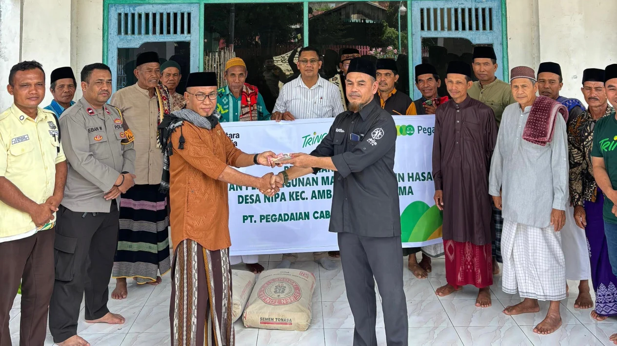Pegadaian Beri Bantuan Masjid di Ambalawi Saat Hari Buruh