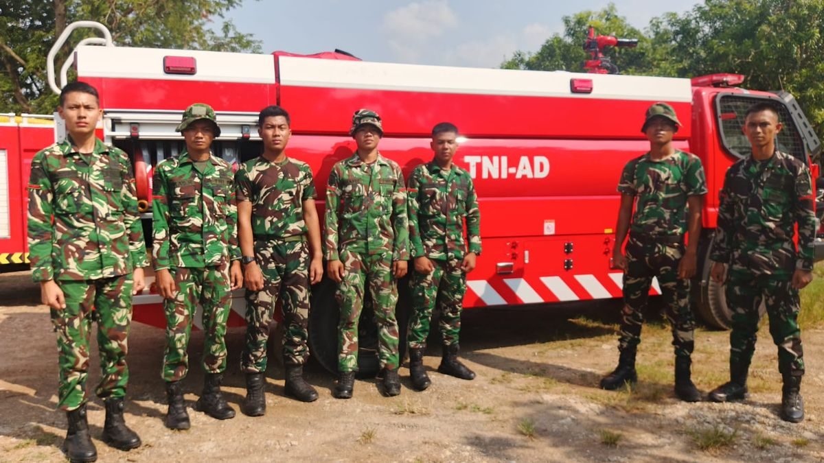 Pemadam Kebakaran Batalyon TP 889 Gagak Winangsi Berjuang Memadamkan Api di Pertamina Rajaiyang