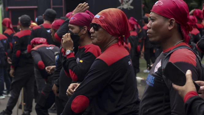 Pemerintah Diminta Cari Jalan Tengah antara Buruh dan Pengusaha