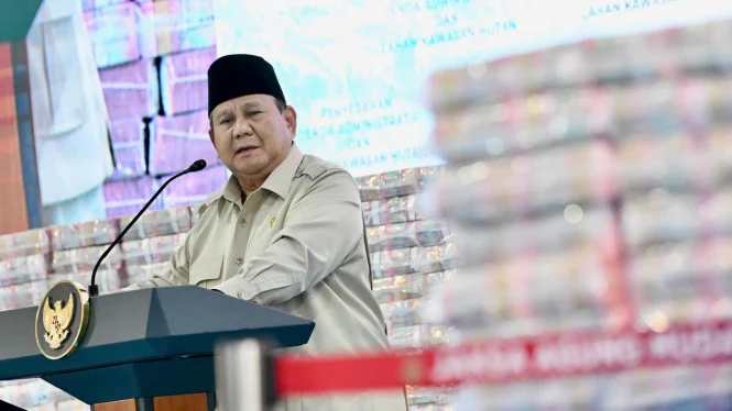 Perintahkan Mensesneg Bentuk Satgas Deregulasi, Prabowo Pangkas Perizinan