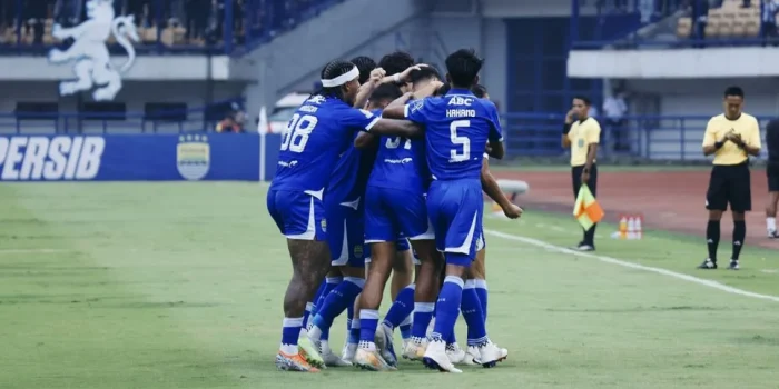 Persib Bandung Tinggalkan Borneo FC di Puncak Klasemen Usai Kalahkan PSIM
