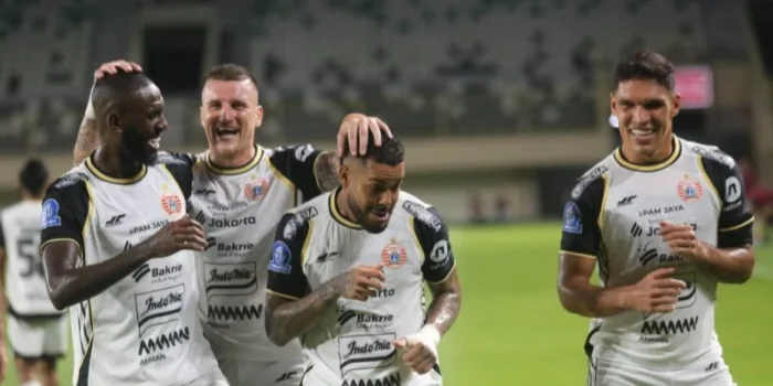 Persija dan Persib Berduel di Kalimantan