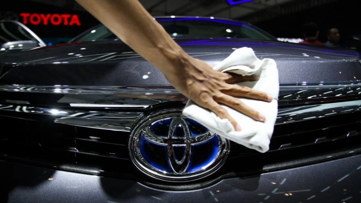 Perubahan Logo Toyota
