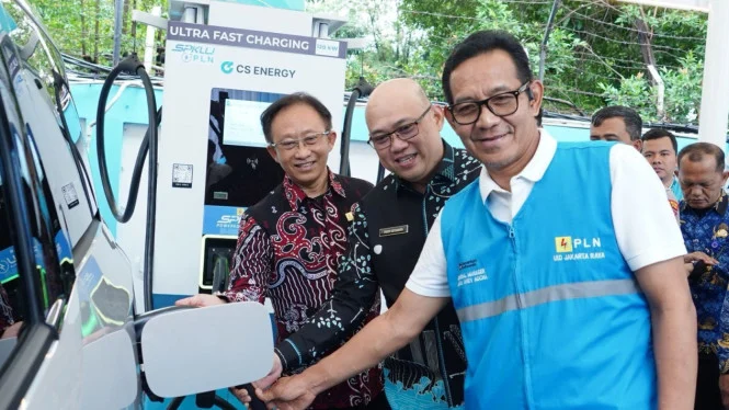 PLN Resmikan SPKLU ke-5.000, Perkuat Ekosistem Kendaraan Listrik di Tanjung Priok