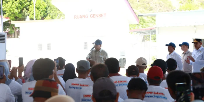 Prabowo Bagikan 1.582 Kapal kepada Nelayan