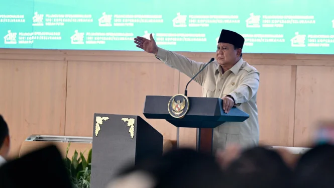 Prabowo Resmikan 10 Gudang Pangan Polri dan 166 SPPG di Tuban