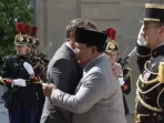 prabowo-terima-sambutan-hangat-macron-di-istana-elysee-61875 Prabowo Terima Sambutan Hangat Macron di Istana Elysee