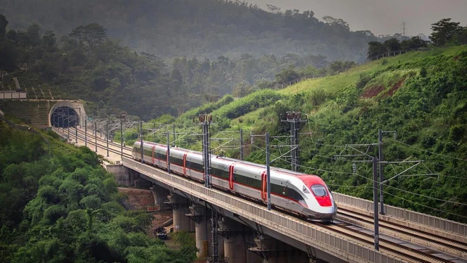 Prabowo Tunjuk AHY: Ketua Komite Kereta Cepat Jakarta-Bandung