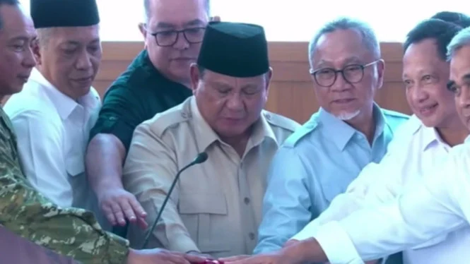 Presiden Prabowo dan Mendagri Tito Resmikan 1.061 KDKMP di Jatim