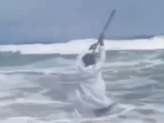 Pria Ghana Mengaku Nabi Tertelan Ombak Saat Coba Belah Laut
