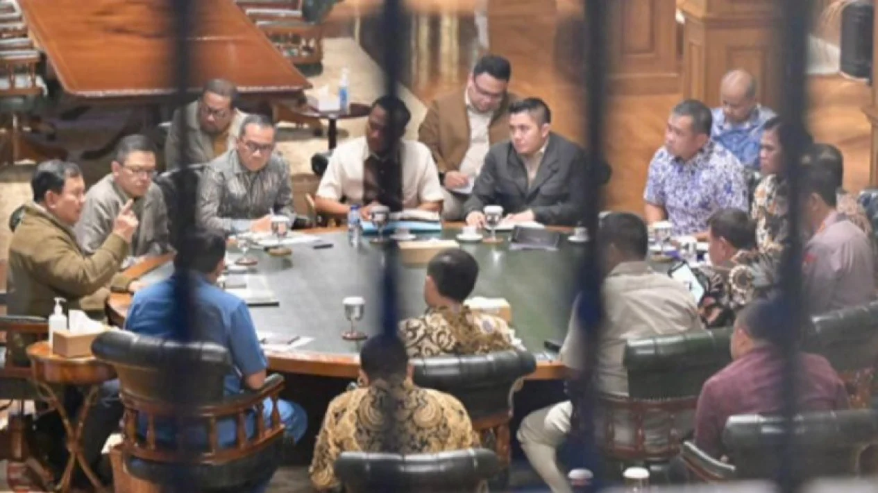 Rapat Kabinet Akhir Pekan, Prabowo Bahas Perlindungan Pekerja dan Mutu Kampus