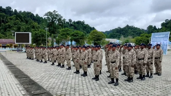 Ratusan Kepala Kampung Raja Ampat Ikuti Retret Mewah