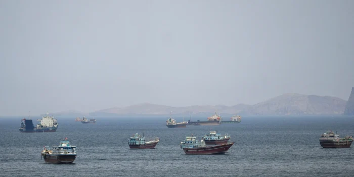 Satu Bulan: Iran Beri AS Tenggat Akhiri Blokade Selat Hormuz