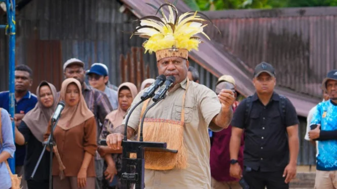 Tanam Kelapa, Pesan Gubernur untuk Warga Biak Utara