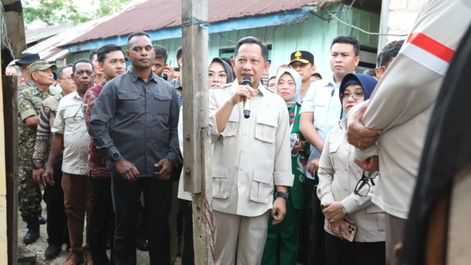 Tito Karnavian Tinjau Program Bantuan di Kendari, Pertegas Komitmen Negara untuk Rakyat