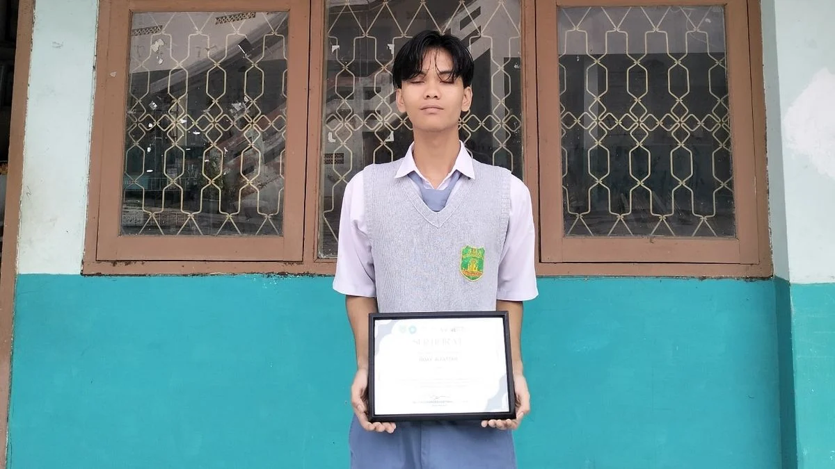 Umay Alfattah Juara 3 Kaligrafi Haurgeulis SMA Muhammadiyah