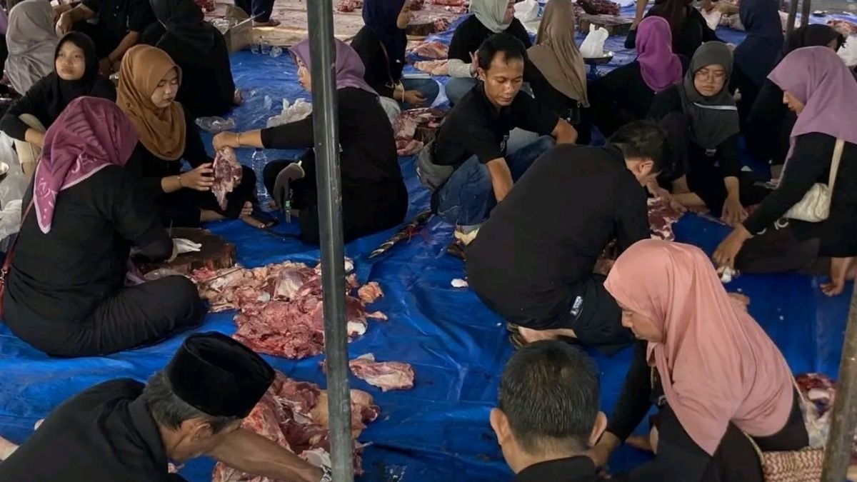 Warga Sukaurip Berkurban Besar: 16 Sapi & 12 Kambing di Masjid Al Ikhlas