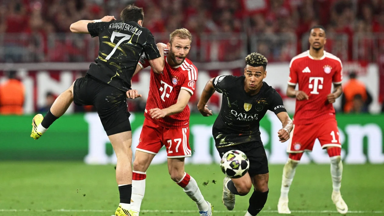 Wasit Laga Bayern vs PSG Dihujat Publik, Dua Klaim Penalti Diabaikan Picu Kemarahan Thierry Henry