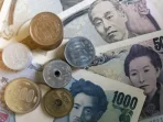 Yen Jepang Anjlok: Pasar Tunggu Aksi Bank Sentral