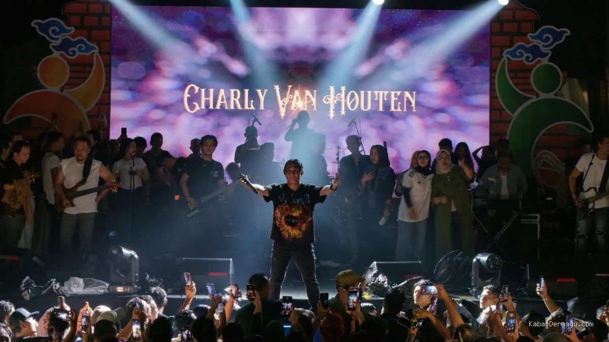 Charly Van Houten Gebyar Konser Hari Jadi Cirebon 599: Ribuan Penonton Terbakar!