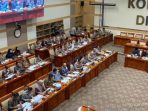 dpr-minta-polisi-pasang-alat-sensor-di-kendaraan-taktis-terkait-insiden-ojol-tew-88960 DPR Minta Polisi Pasang Alat Sensor di Kendaraan Taktis Terkait Insiden Ojol Tewas