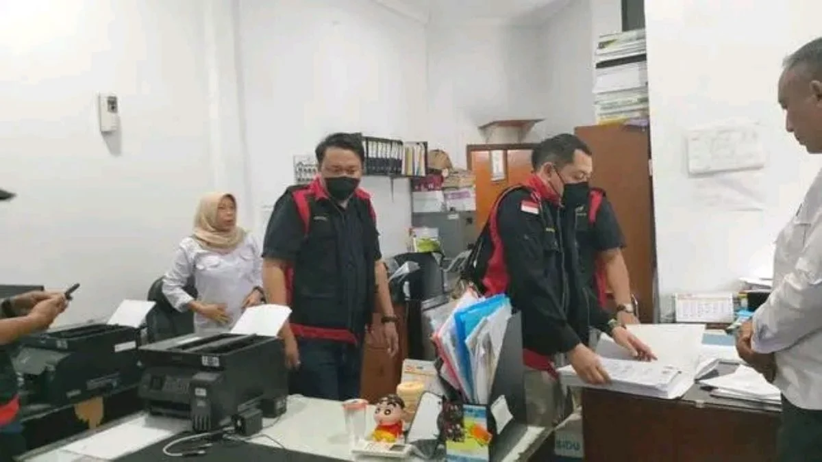 Geledek Kasus Tunjangan Perumahan Rp16,8 Miliar: Kantor DPRD Indramayu Digeledah