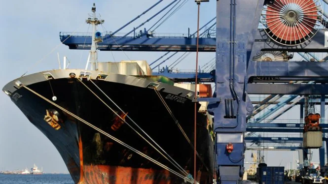 Impor RI April 2026 US$25,21 Miliar: Bahan Baku-Penolong Jadi Pemicu