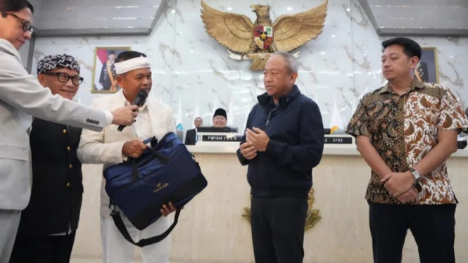 Ini adalah beberapa opsi parafrase judul artikel tersebut dalam Bahasa Indonesia, dengan tetap mempertahankan makna, tidak berlebihan dalam clickbait, panjang relatif mirip, dan tanpa menambah entitas/angka/tahun baru: