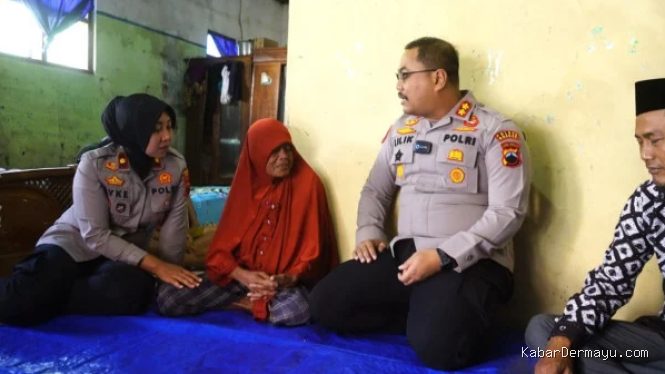 Jukir Lansia di Brebes Diumrahkan Setelah Gagalkan Pencurian Rp 3,6 Miliar