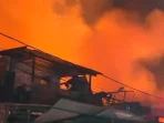 Kebakaran di Pasar Jiung Kemayoran Masih Berlangsung