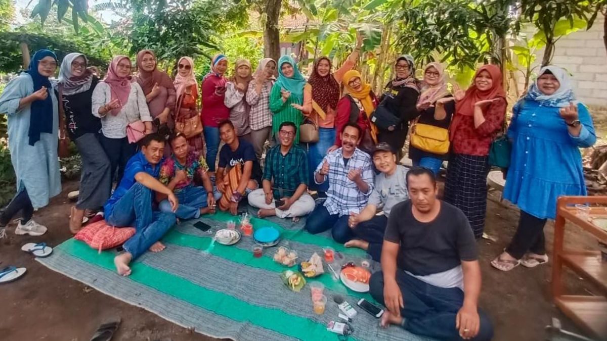 Keluarga Cirebon-Haurgeulis: Silaturahmi Akbar Lintas Generasi Pererat Persaudaraan