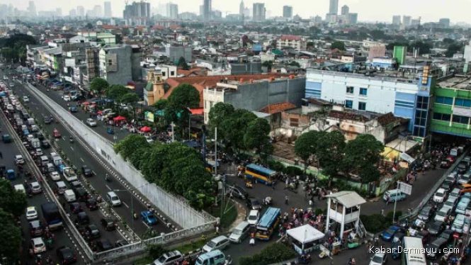 Kondisi Udara Jakarta Pagi Ini Berbahaya, Warga Disarankan Gunakan Masker