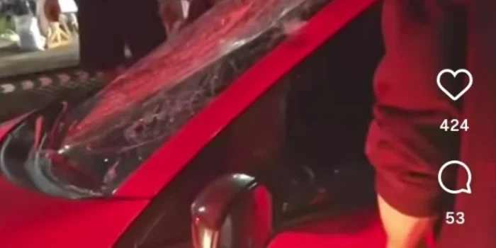 Kronologi Honda Brio Dirusak Massa di Bekasi Akibat Kabur Setelah Tabrak Pengendara Motor Usai Kepergok Mesum