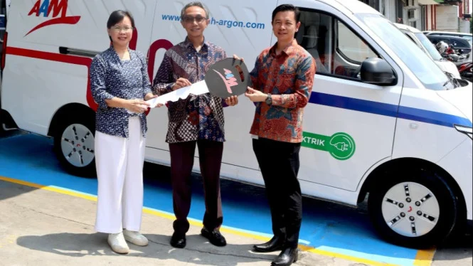 MDLA Operasionalkan Mobil Listrik Dorong Distribusi Rendah Emisi