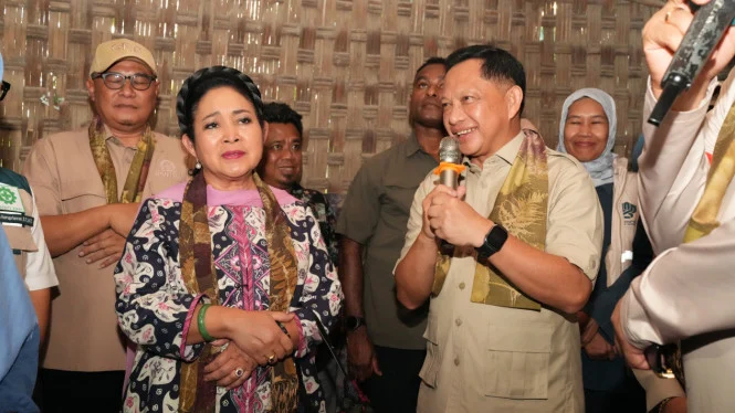 Mendagri dan Menteri PKP Tinjau Penerima Bantuan Bedah Rumah di Bantul