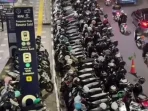 Parkir Liar Motor dan Mobil di Trotoar Rasuna Said Saat Konser, Dishub DKI Minta Maaf