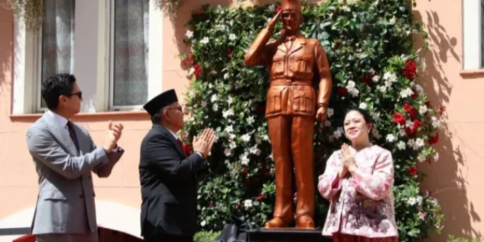 Patung Soekarno di Kedutaan Besar RI Roma
