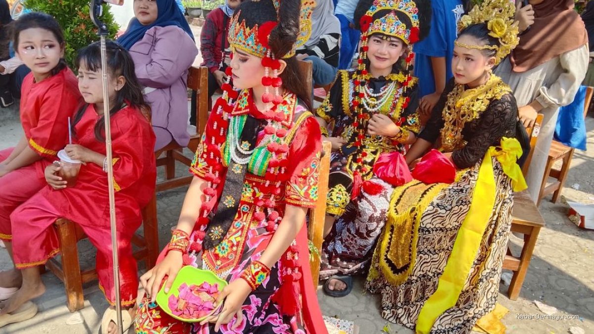 Pentas Seni SDN 1 Pamayahan: Cetak Generasi Berprestasi & Berkarakter