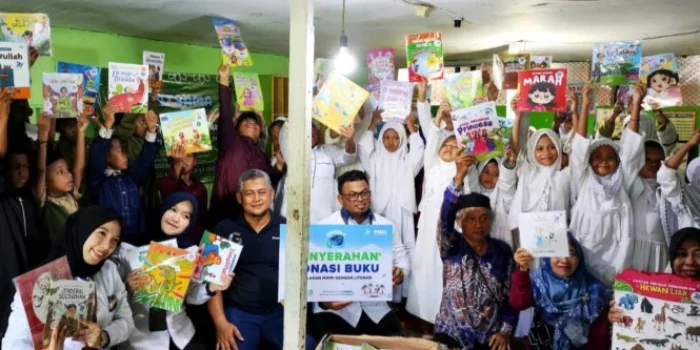 Potret Senyum Anak Pedalaman, Ribuan Buku Baru Hadir