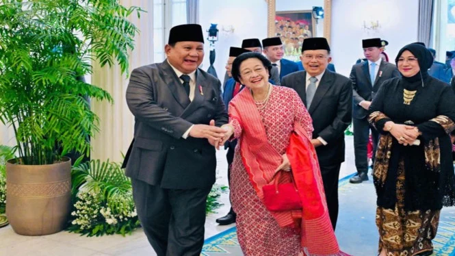 Prabowo dan Megawati Berjabat Tangan di Hari Lahir Pancasila